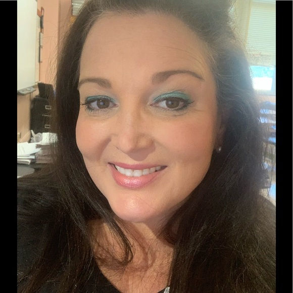 Meet your Posher, Rayemona - Picture 1 of 1